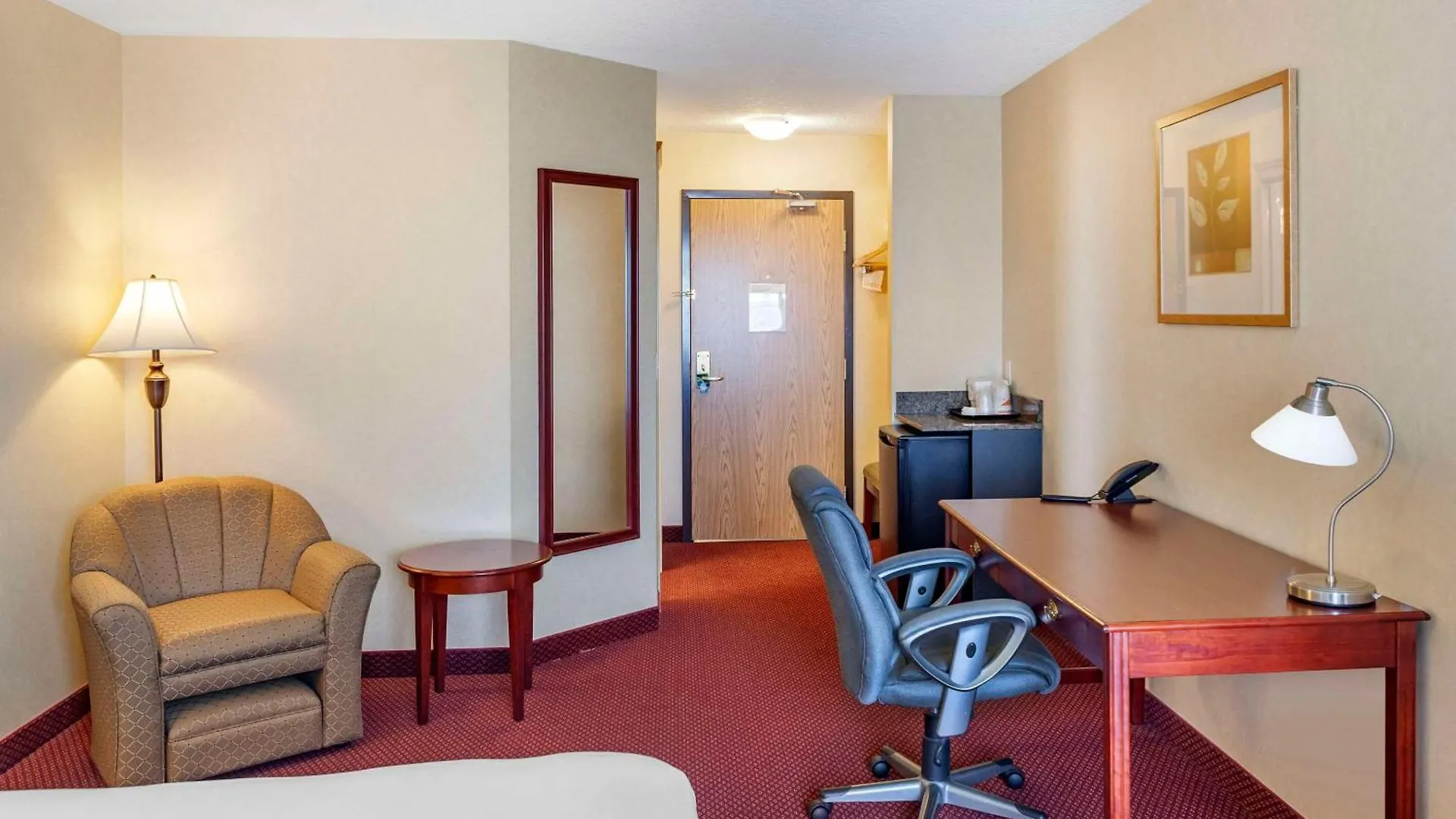 Quality Inn & Suites Edmonton International Airport Leduc