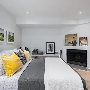 https://modern-design-studio.hotelstorontoontario.org